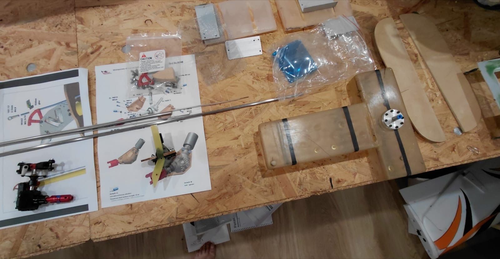Bell RC Kits de montage: Bell UH-1B – Neuf (Voir description) à Grünen par Joggi161 3