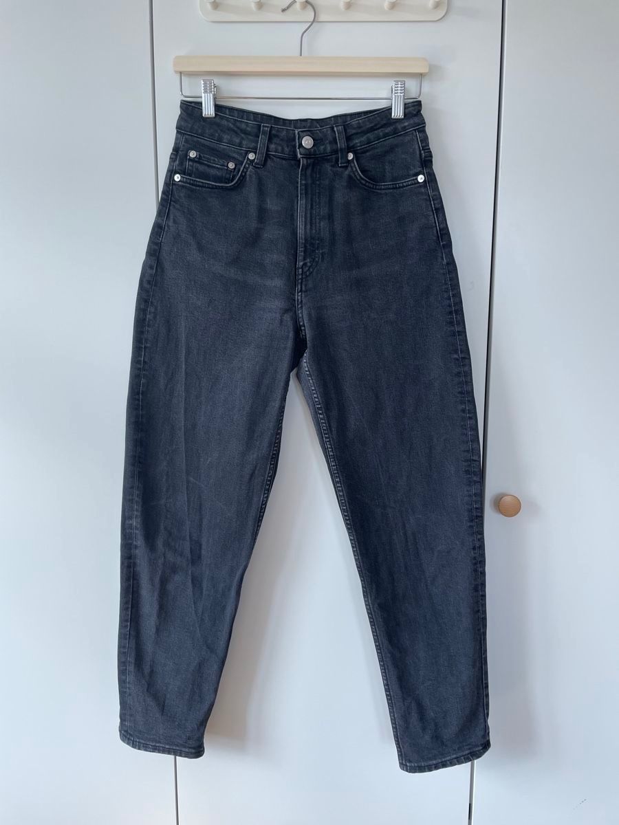 Weekday Jeans: Weekday Mom Jeans 27 – Gebraucht aus Arlesheim von Mameil