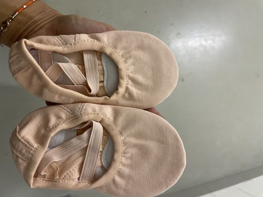 Scarpe per ragazze: Balettschläppchen Gr. 25 Puder Rosa Mädchen – Nuovo (secondo la descrizione) da Nänikon venduto da Skin-Beauty