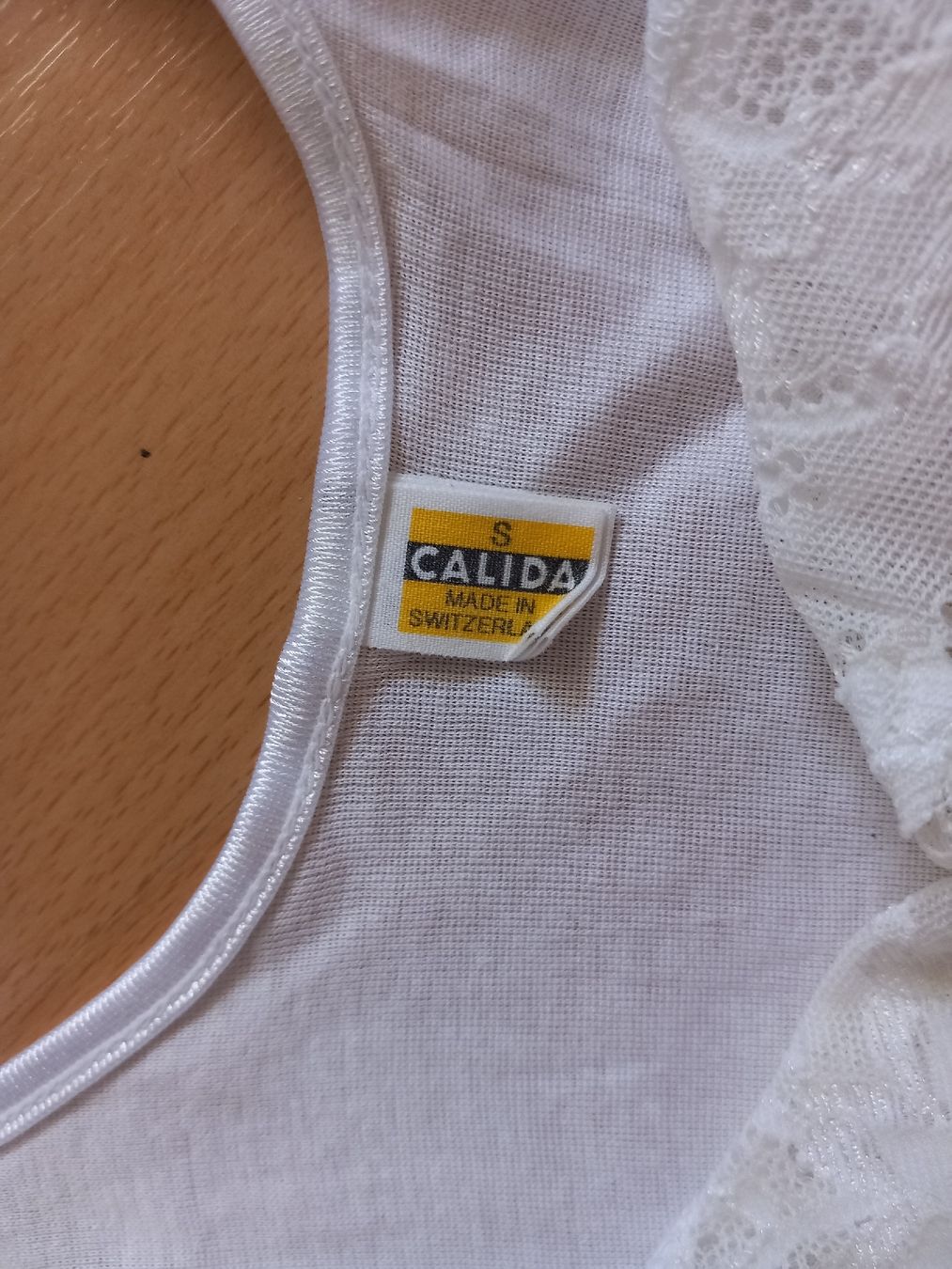 Calida Top: Top blanc en dentelle CALIDA – Usato da Faoug venduto da per_kp6r 2