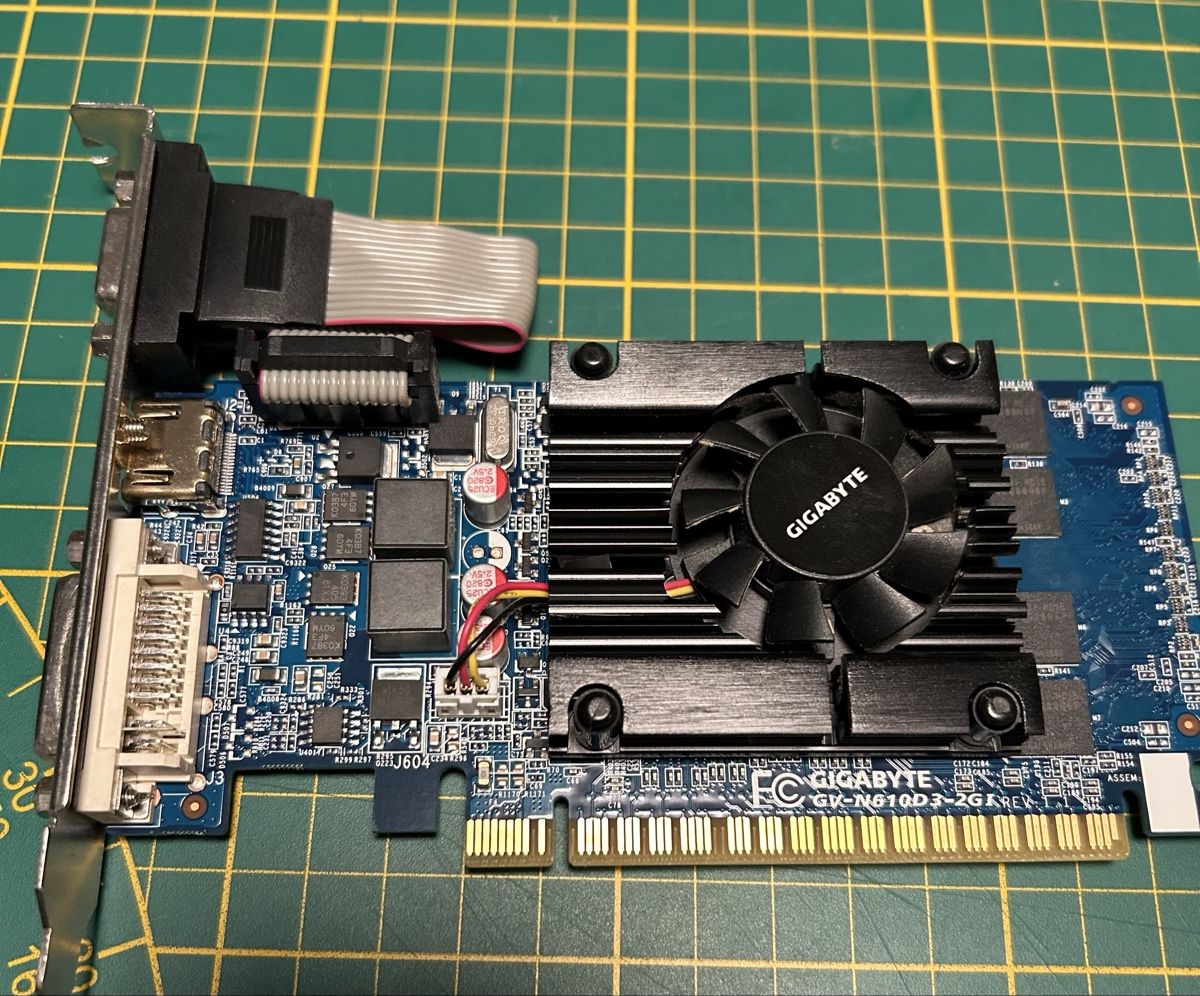 Nvidia Grafikkarten: Carte graphique N610D3 2 Go ddr3 – Gebraucht aus Pully von Small1009