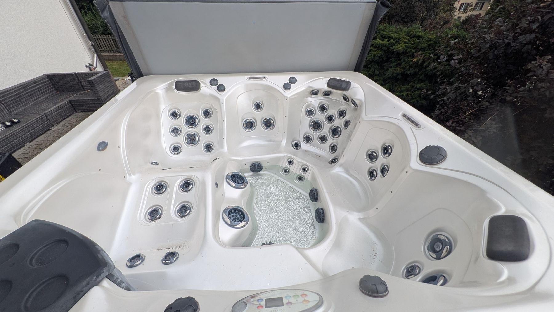 Whirlpool: Whirlpool Master Spas Twilight Series mit Abdeckung – Difettoso da Uster venduto da mic_7nmv 6