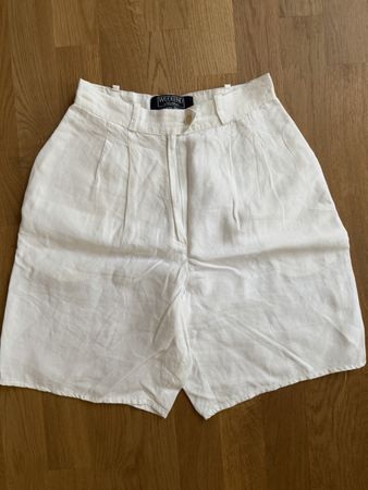 Weekend MaxMara 100 % Leinen Shorts Weiss Gr. 36 Sommer
