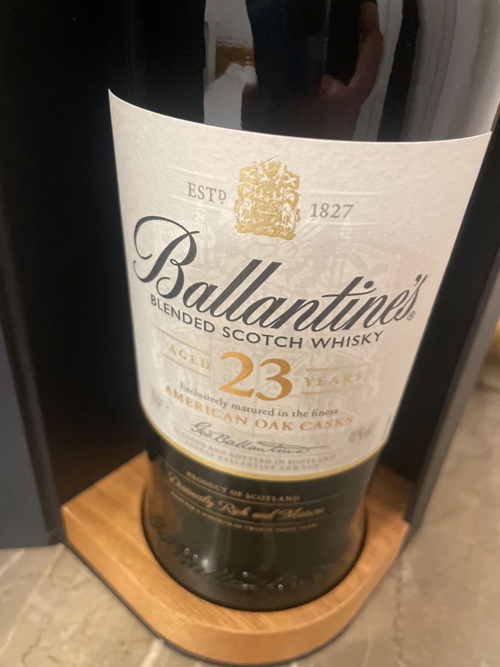 Ballantines Bevande alcoliche: Ballantines 23 Year Blended Scotch Whisky – Usato da Zürich venduto da Arcana_Fail 2
