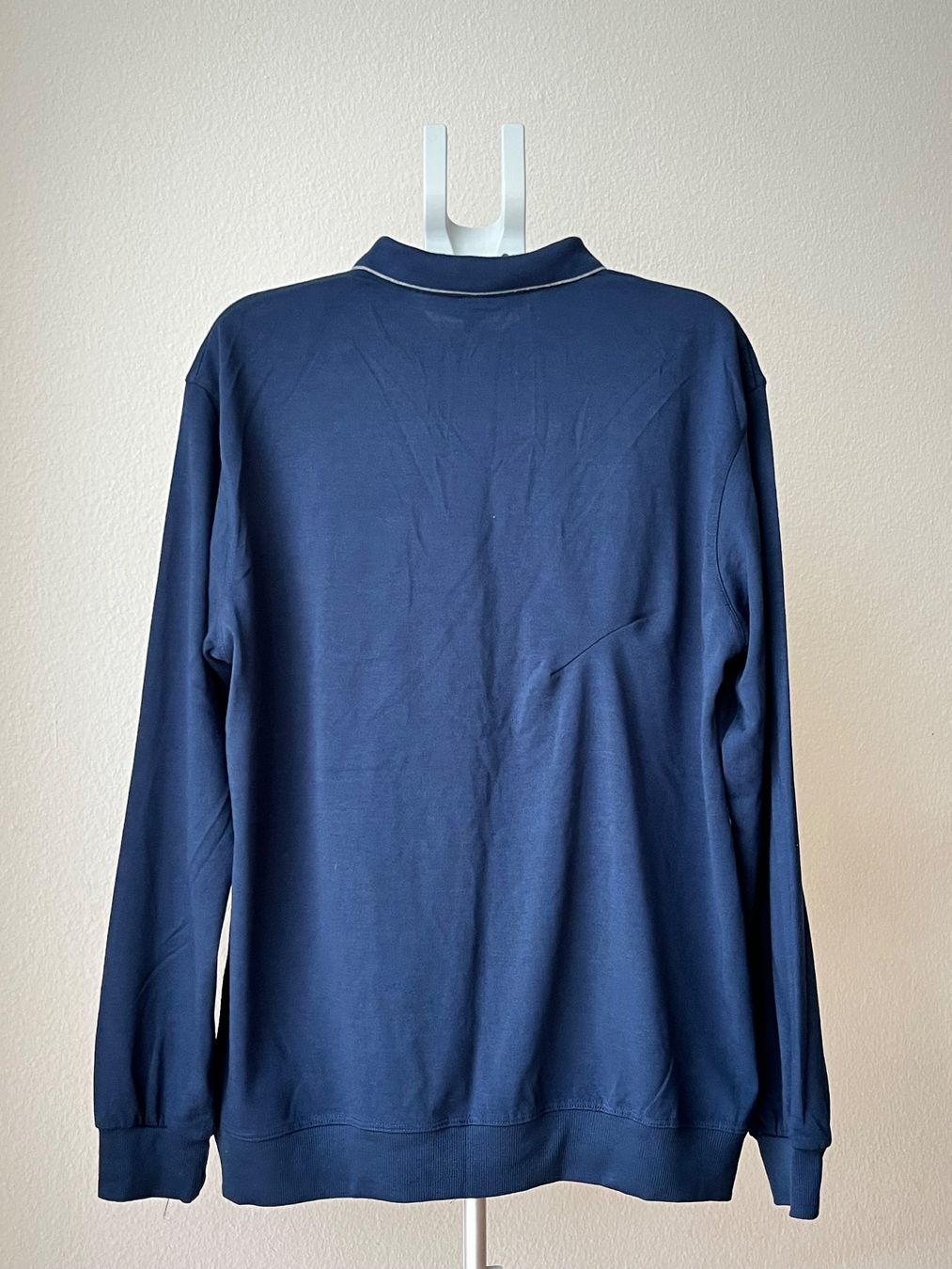 Polo-Shirts: Elegantes Dunkelblaues Langarm-Poloshirt – Gebraucht aus Winterthur von GutKeS 2