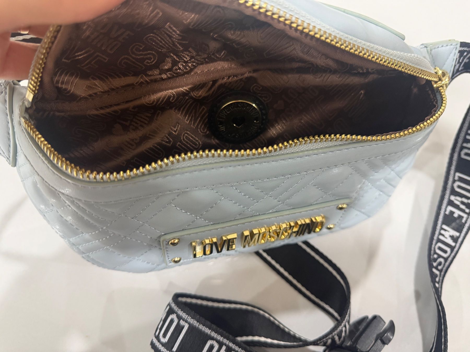 Moschino Borse da donna: Love Moschino Gsteppte Bauchtasche hellblau CHF 55 – Nuovo (secondo la descrizione) da Buchs AG venduto da Maison_Djana_ 3