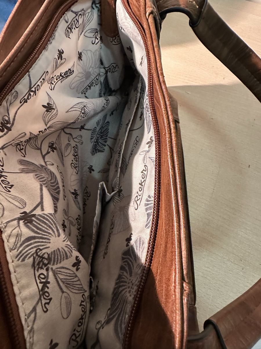 Borse da donna: Sac à main Rieker cuir synthétique marron – Usato da Lausanne venduto da artnouveau04 5