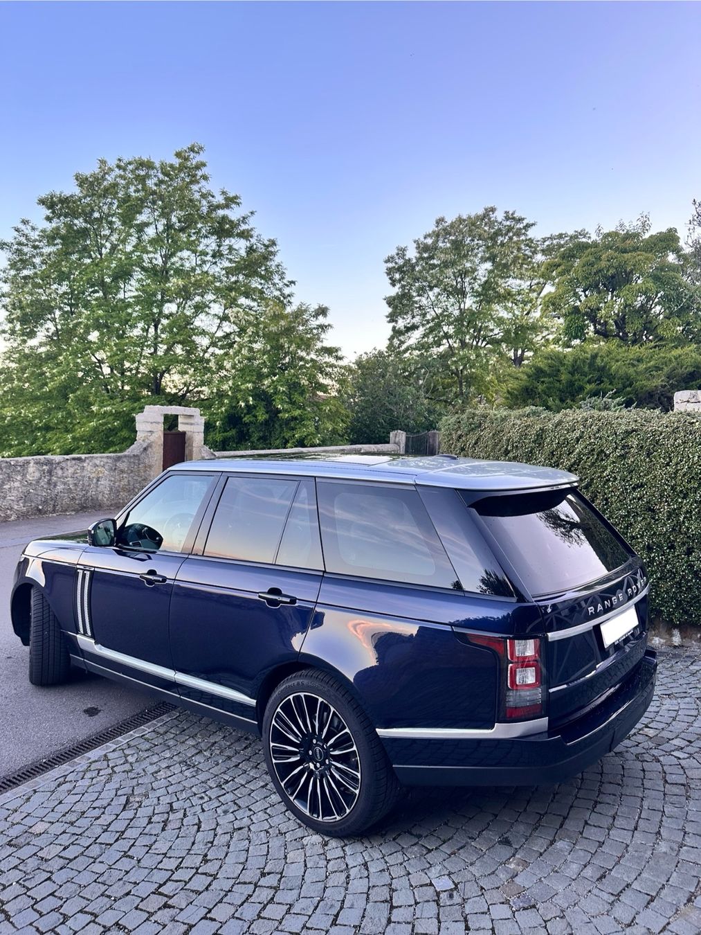 Land Rover Automobili: Land Rover Range Rover 3.0 TDV6 Vogue – Usato da Genève venduto da SovereignWatch 2