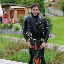 Profile image of Dive-green
