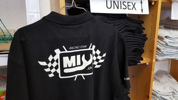 T-shirt: Personalisierung T-Shirt mit Ihrem logo – Nuovo (secondo la descrizione) da Fribourg venduto da Badog 1