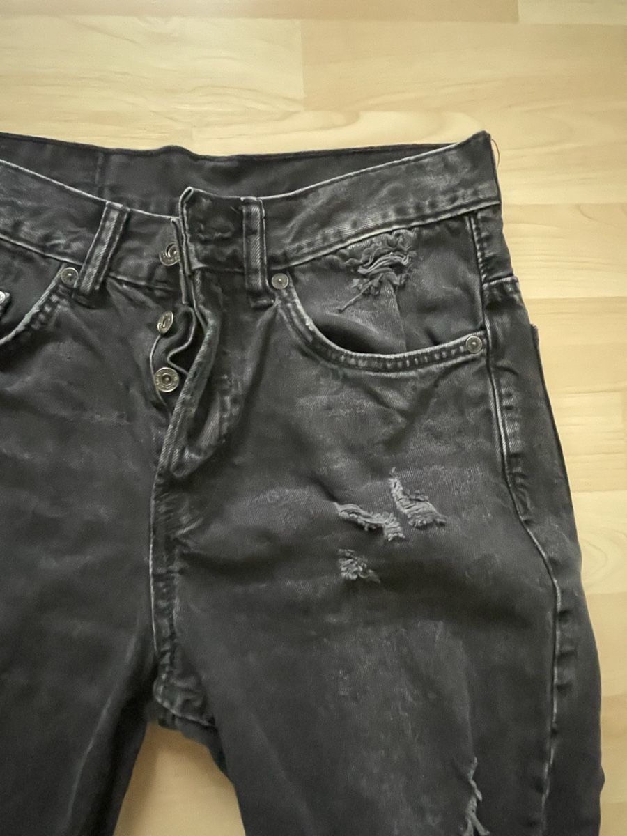 Jeans: Schwarze Destroyed Jeans Shorts Gr. 28 – Usato da Langendorf venduto da PetLuna 2