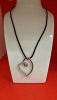Halskette mit Herz Anhänger, Modeschmuck, Top Zustand!