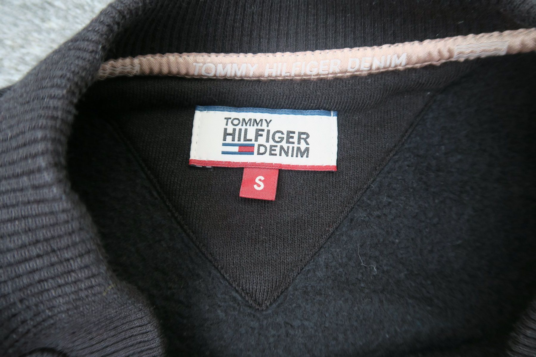 Tommy Hilfiger Maglioni & Felpe: Hilfiger Langpulli/ Kleid, Gr. S – Usato da Strengelbach venduto da lana40 3