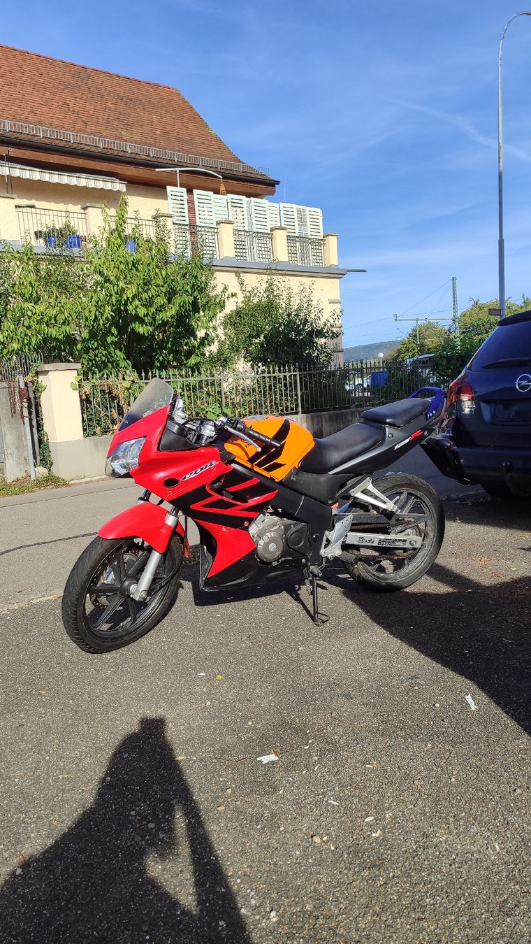 Honda Strada: Honda CBR 125 JC34 – Usato da Trasadingen venduto da till_k.