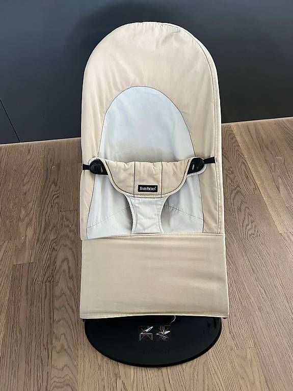 Sdraiette & Sdraiette a dondolo: BabyBjörn Babywippe – Usato da Steinen venduto da PavlaP