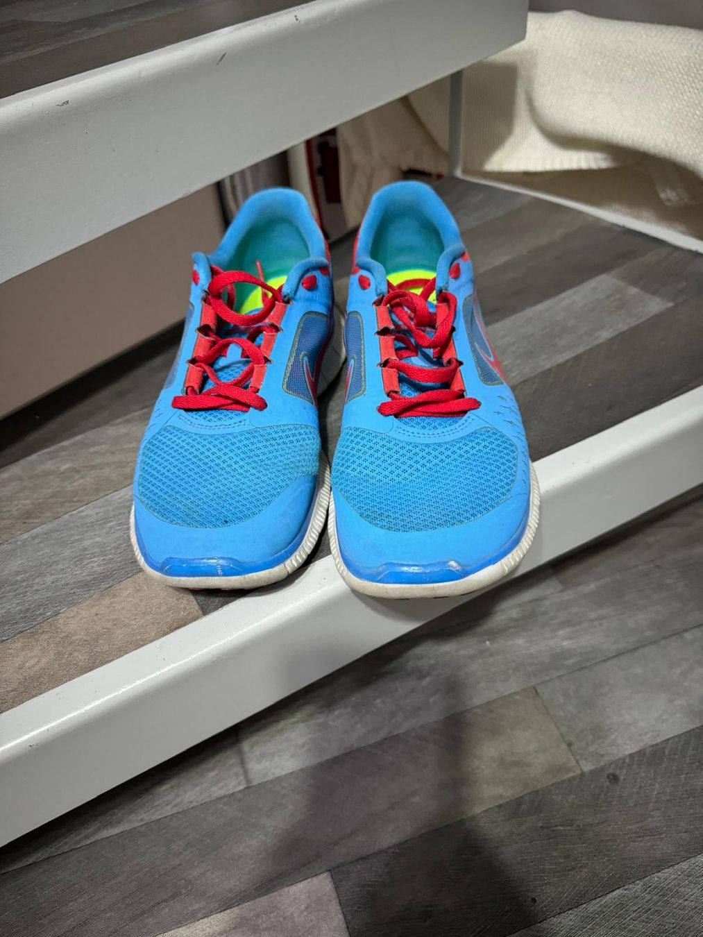 Nike Scarpe da uomo: Nike Schuhe blau / rot – Usato da Lupfig venduto da Pluribus 3
