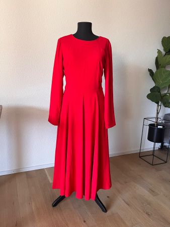 elegantes rotes Kleid von Silvian Heach 👗❤️