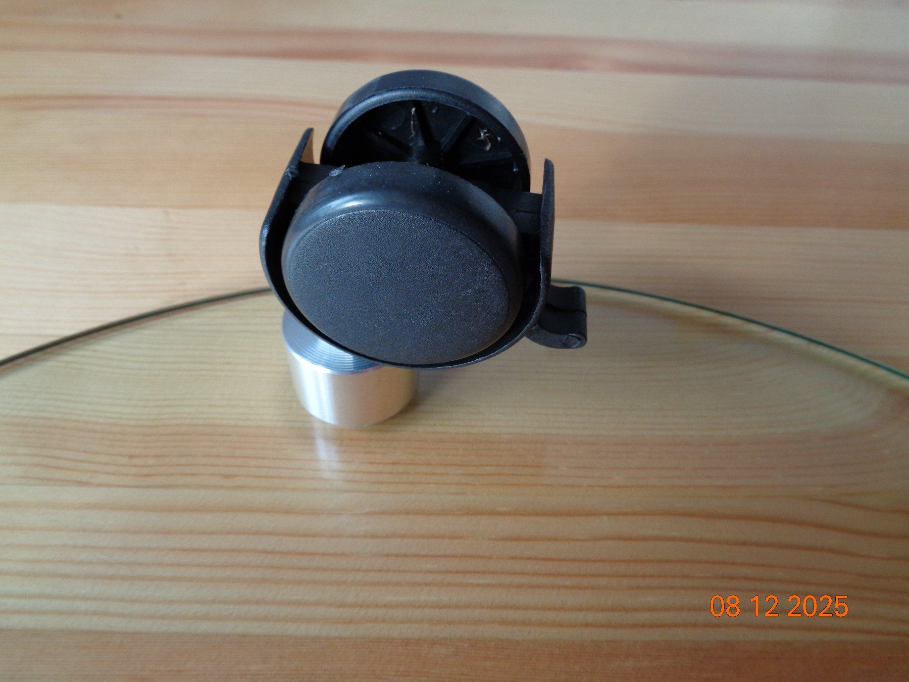 Altro per stoccaggio & trasporto: Pflanzenroller, rund, Glas mit 4 Rollen, Durchm. 40 cm – Usato da Wiesendangen venduto da Gullfoss 4