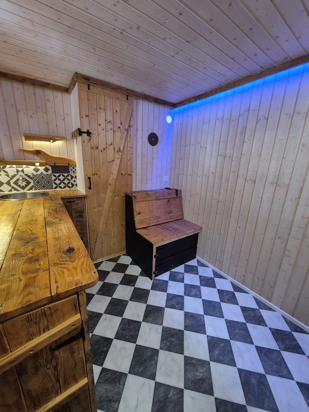 Mobilhome: Wohncontainer / Tinyhouse / Wohnwagen / Campingaufbau – Gebraucht aus Jona von LMB-Maschinen 9