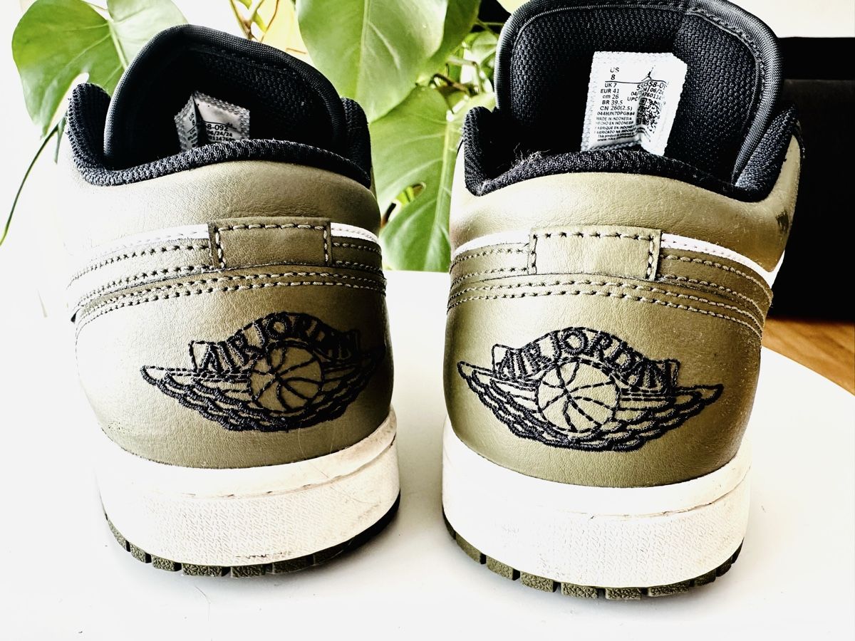 Jordan Scarpe da uomo: Nike Air Jordan 1 Low Olive Gr.41 – Usato da Zürich venduto da BLAU.blue 2