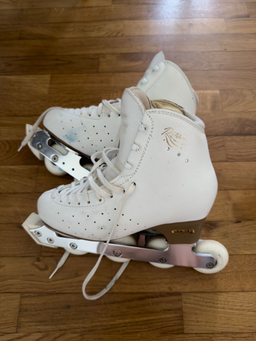 Edea Pattini da ghiaccio: Roller Skates Artistic Edea Officeskating – Usato da Felsberg venduto da michaela_773