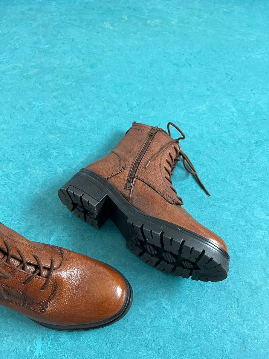 Scarpe da donna: Braune Lederstiefel, Grösse 37 – Usato da Lenzburg venduto da selabella 2