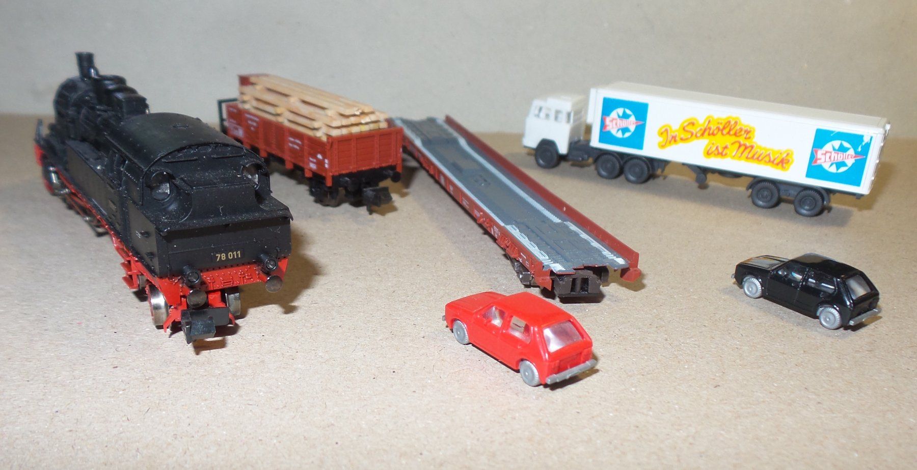 Fleischmann Modellini di ferrovie: Locomotive Fleischmann N 7075 + 2 wagons – Usato da Bulle venduto da Rockandtoys 4