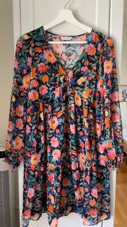 NAF NAF Blumenkleid Gr. 38