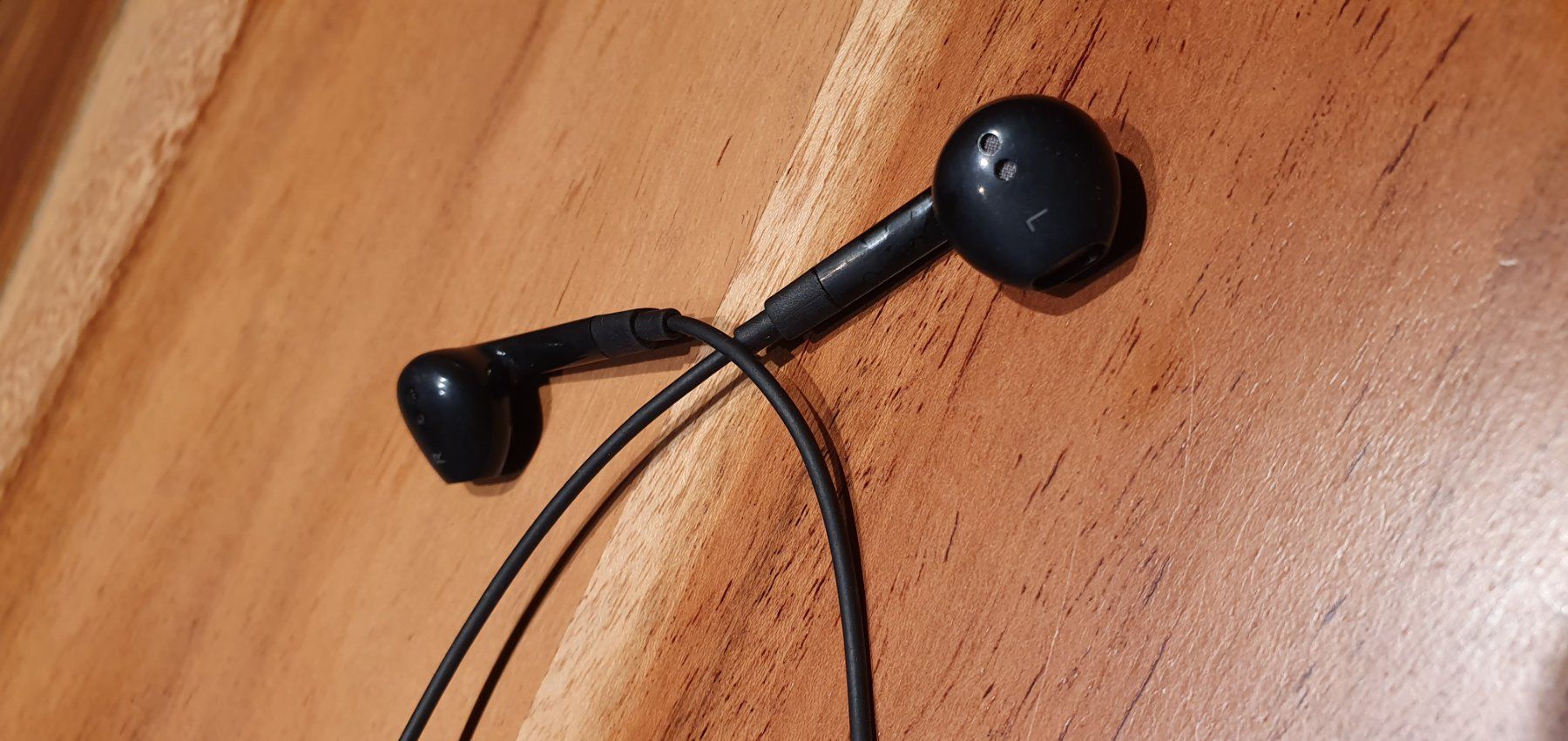 Apple Cuffie: LUDOS Apple iPhone EarPods Kopfhörer in Schwarz. – Usato da Zürich venduto da Leica.C89 4
