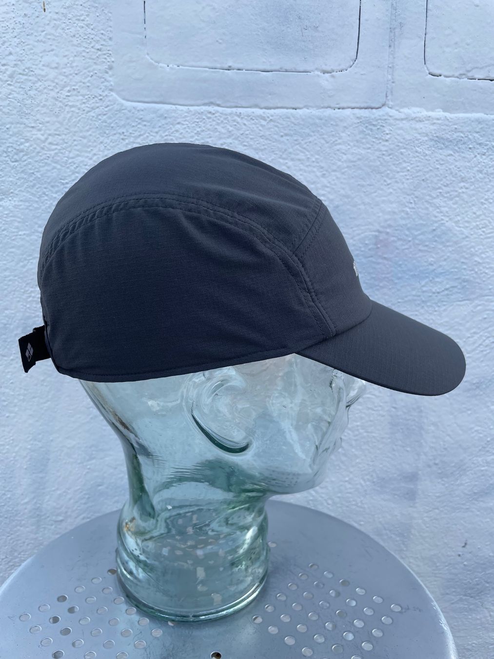 Mont Bell Copricapi, berretti & cappellini: 2K10 Mont-Bell 5-Panel Cap – Usato da Zürich venduto da le_souk 1