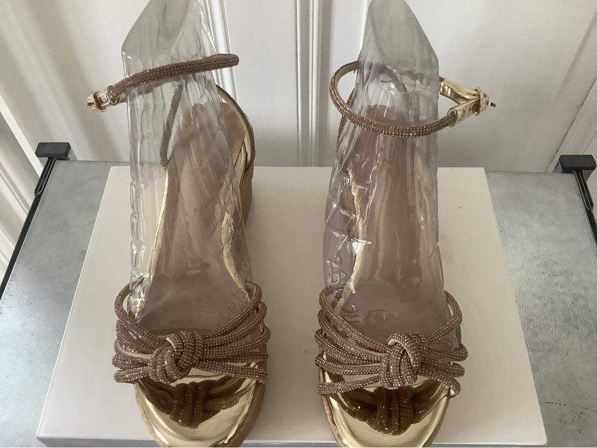 Scarpe da donna: Keilabsatz Sandalen – Nuovo (secondo la descrizione) da schaffhausen venduto da Chiquimiki