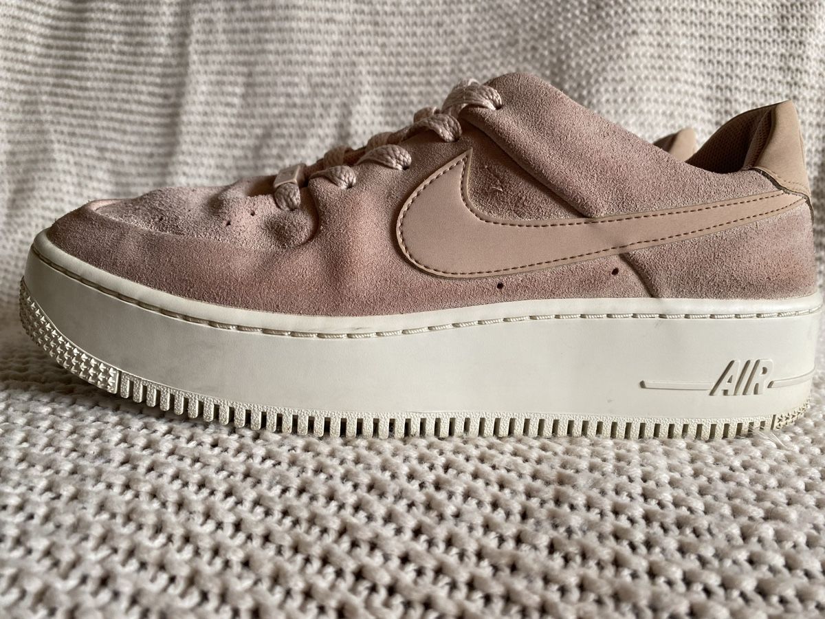 Nike Scarpe da donna: Nike Air Force 1 Sage, Taille 41. – Usato da Geneve venduto da Monthoux13 1