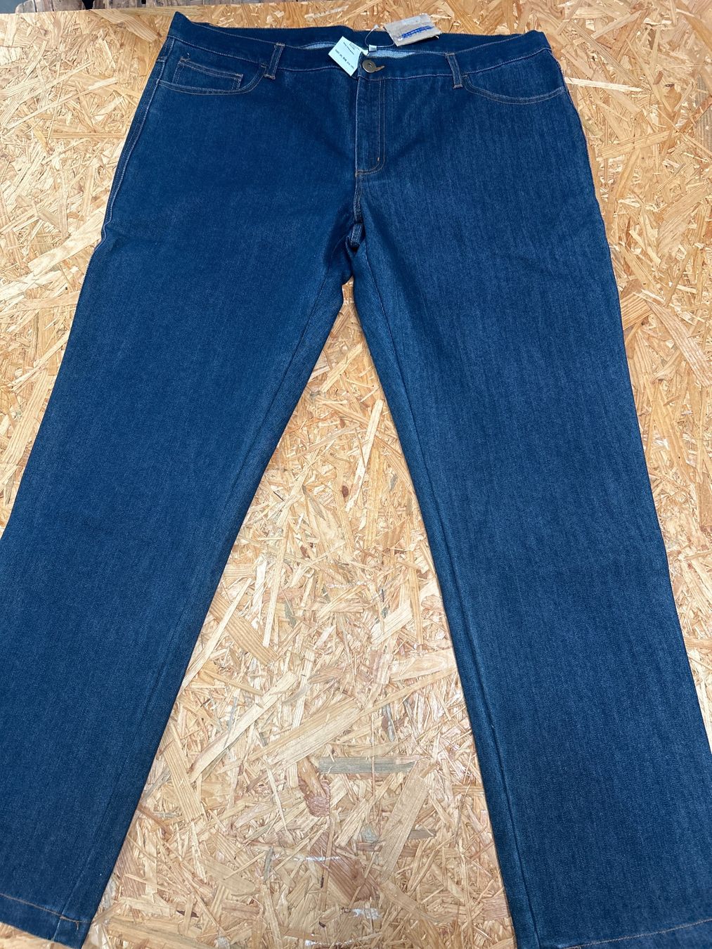 Jeans: Dunkelblaue Jeans, Grösse 28  Bundweite ca. 106cm – Nuovo e nell'imballaggio originale da Koppigen venduto da Werkzeugladen