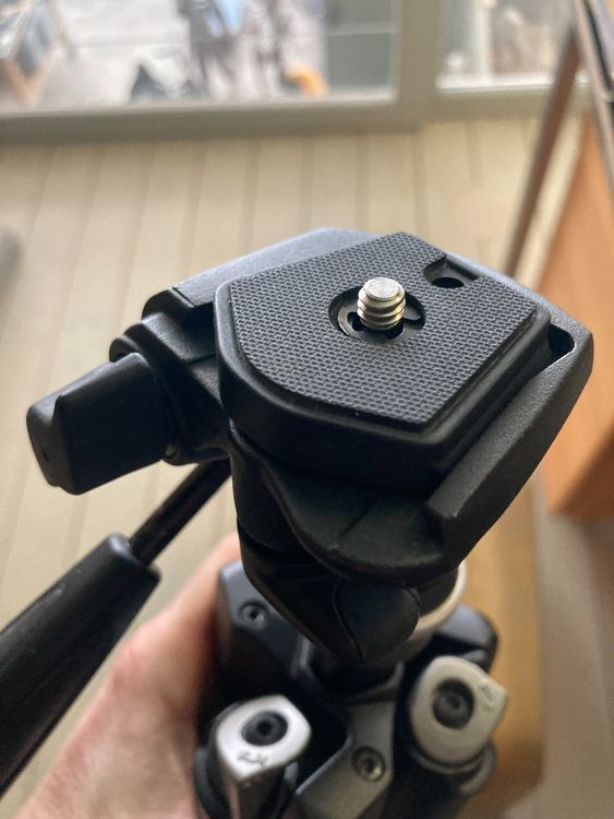 Manfrotto Treppiedi & Teste: Manfrotto Stativ – Nuovo (secondo la descrizione) da Läufelfingen venduto da b-form 6