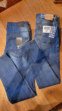 NEU!NEU! 2x Jungsjeans Gr. 176