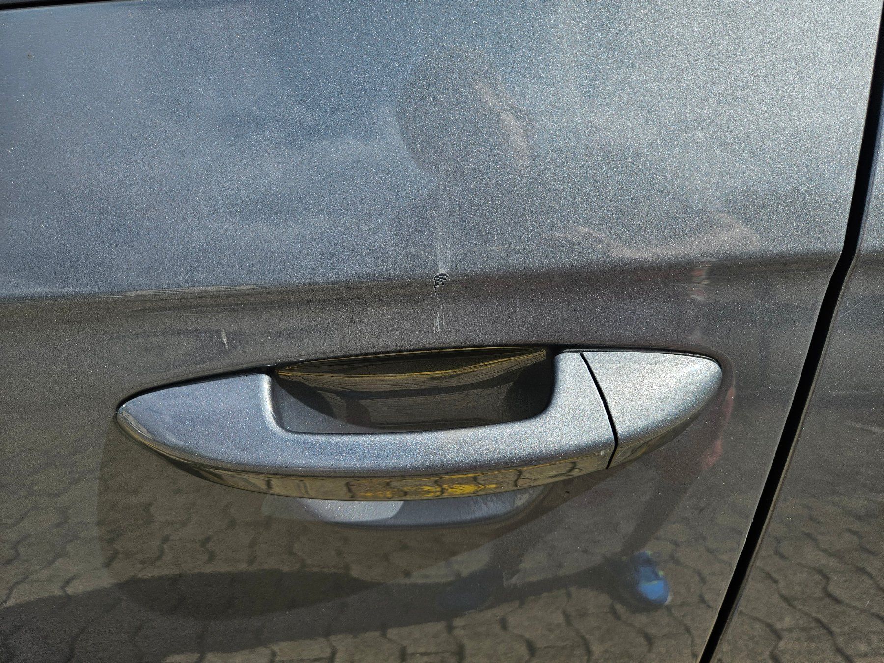 VW Autos: VW Passat Var. 2.0 TDI – Défectueux à Hombrechtikon par Karfit 7