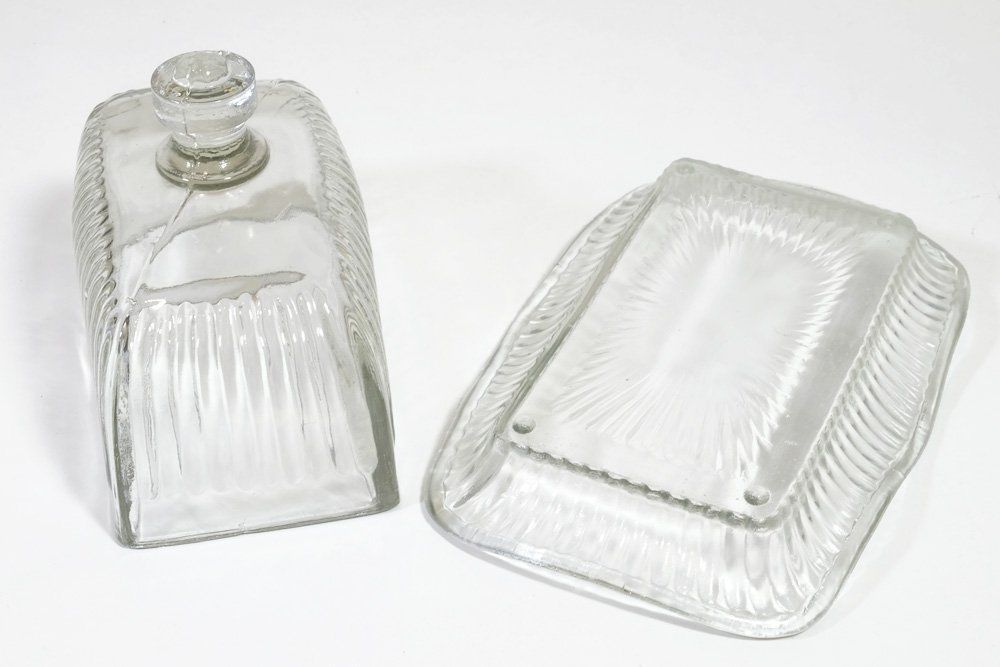 Beurrier en verre gravé avec cloche | Selency