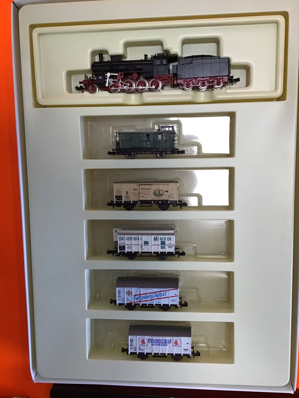 Trix Modelleisenbahnen: Dampflokomotive und Gueterwagen Set MINITRIX N – Gebraucht aus Männedorf von Modelle-aller-Art