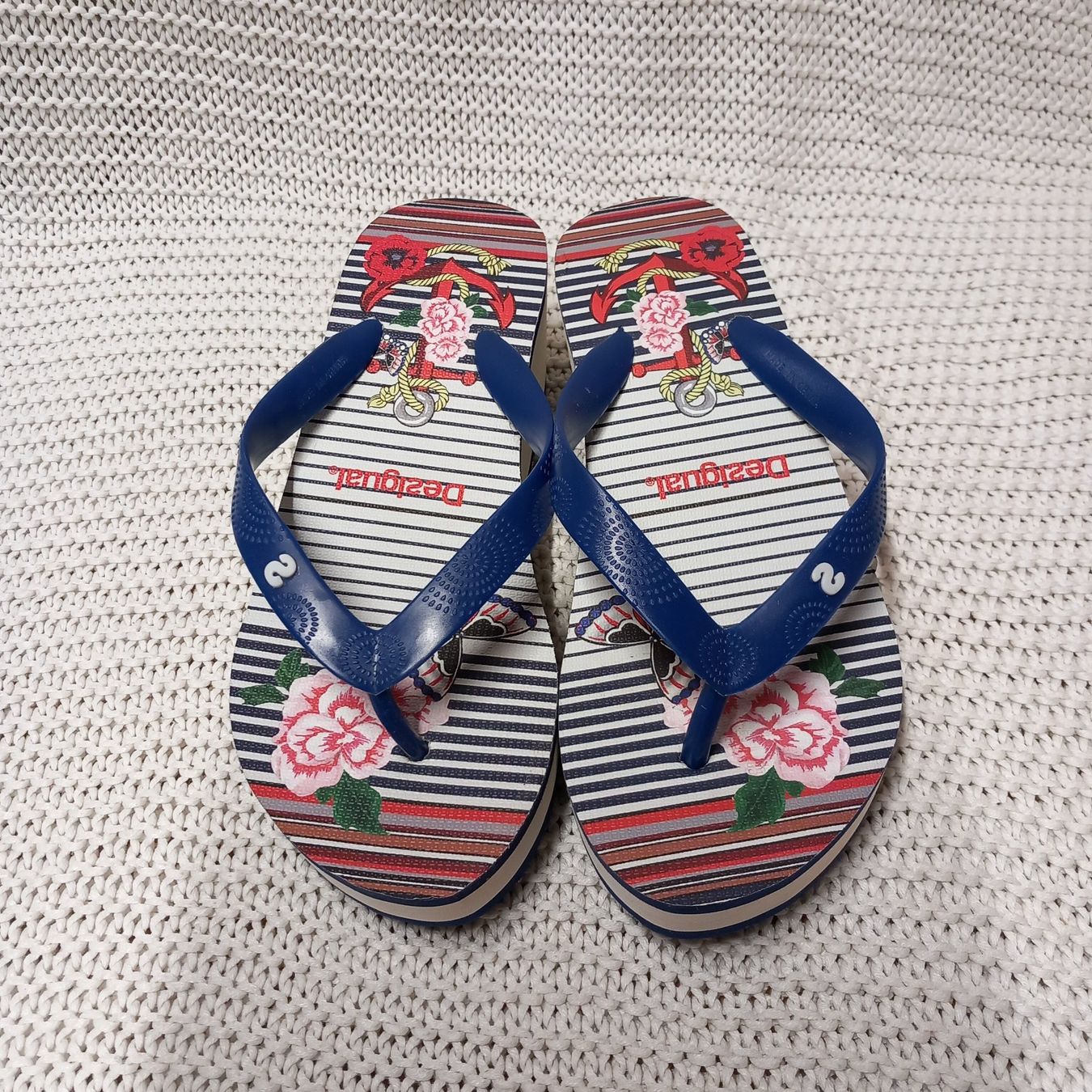 Desigual Scarpe da donna: Desigual Plateau Flip Flops Gr.38 – Usato da Gwatt (Thun) venduto da umwelt-brocki 1