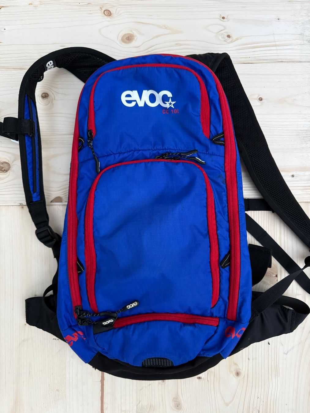Evoc Rucksäcke: EVOC Bikerucksack / Fahrradrucksack – Neu (gemäss Beschreibung) aus Niederteufen von TheSnwbrdingShark