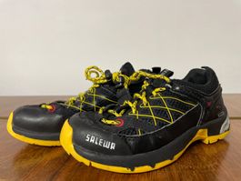 Schöne SALEWA Multifunktion Outdoorschuhe Gr. 28