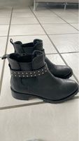 Schwarze Leder Stiefeletten mit Nieten, Grösse 38, Top!