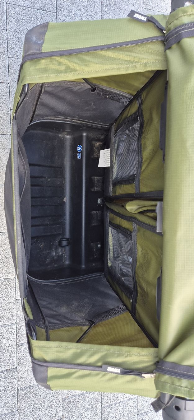 Thule Rimorchi: Thule Chariot CAB 2,  Kinderanhänger, 2-Plätzer – Usato da Safenwil venduto da DHIMH7 5