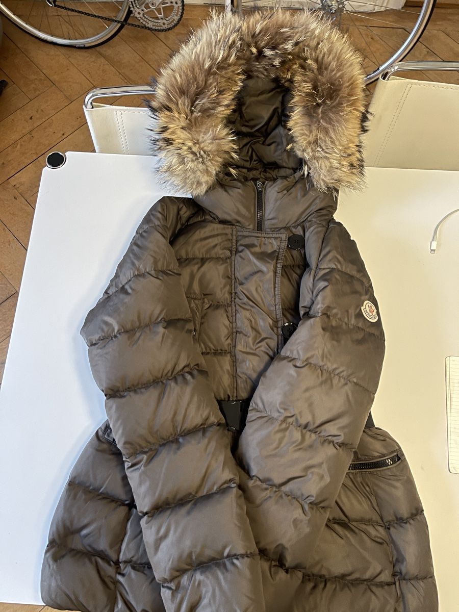 Moncler Giacche: Moncler Daunenjacke mit Pelz Gr. 2 – Usato da Luzern venduto da w.welihodska 4