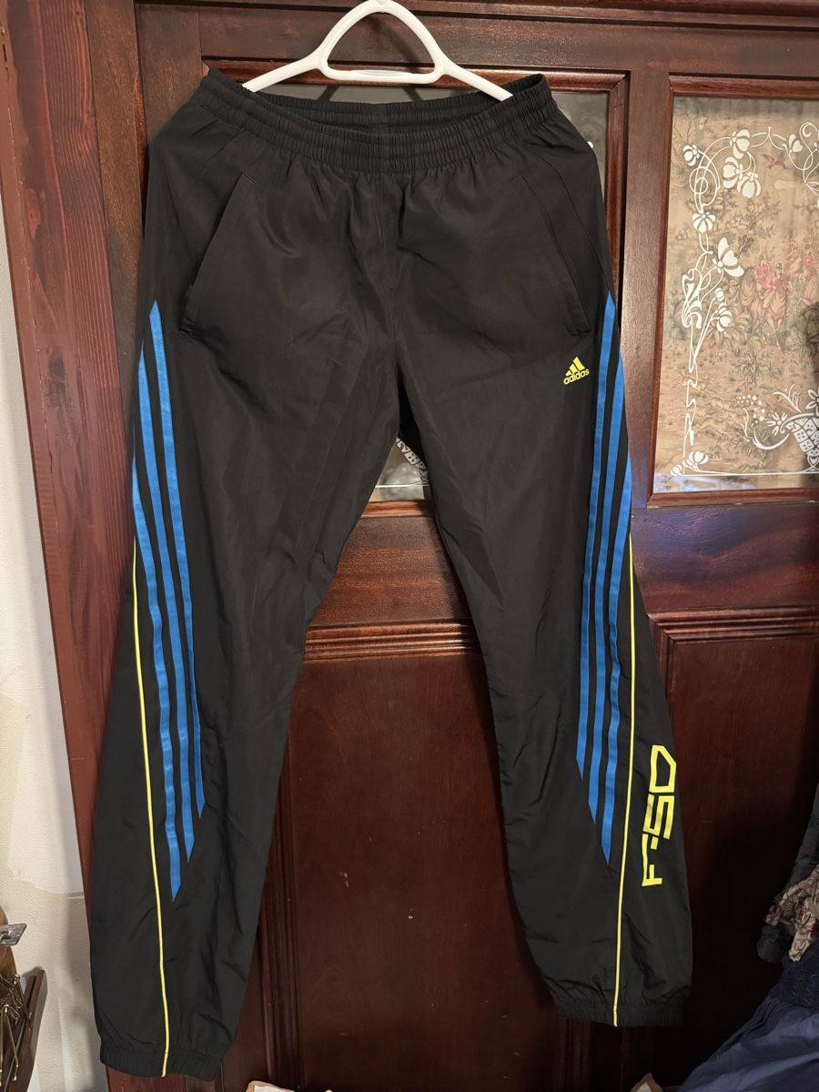 Adidas Pantaloni: Adidas Hose  – Usato da Obfelden venduto da cesarina10 2