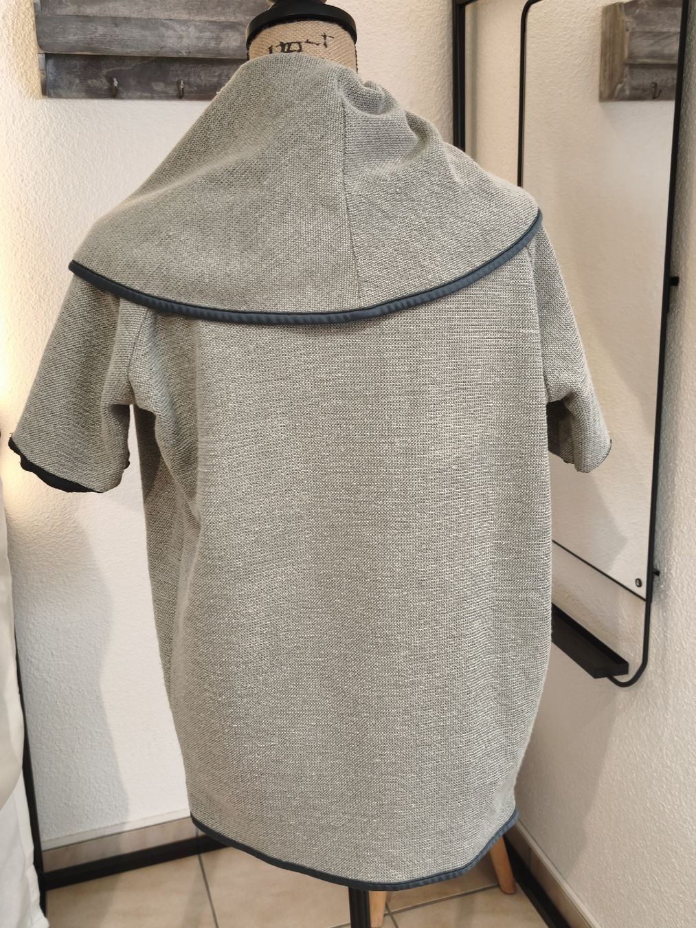 Altro in Moda donna: Poncho Gr.M von ha:Lu – Nuovo (secondo la descrizione) da Emmetten venduto da SecondhandSiska 2