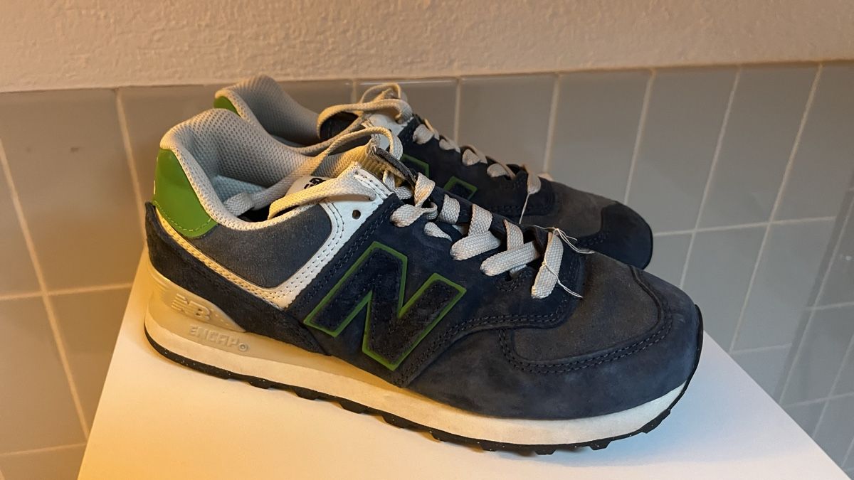 New Balance Scarpe da uomo: New Balance Sneaker 38.5 – Usato da Haldenstein venduto da Foxfast5 1