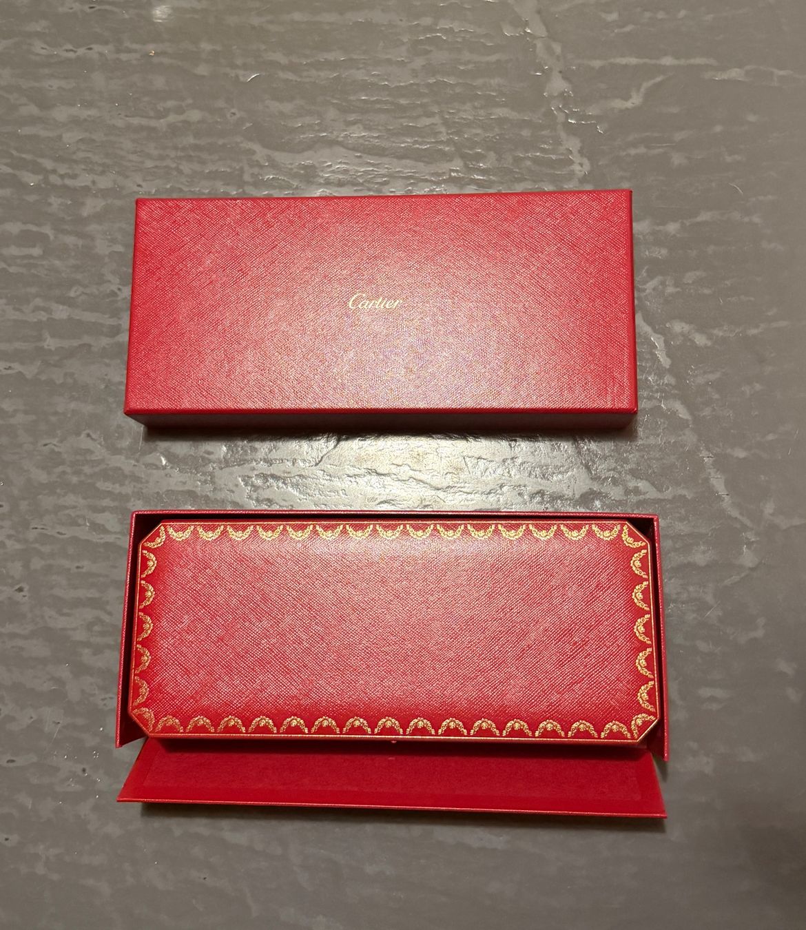 Cartier Bracelets: Cartier Love Armband an einer Kette – Neuf (Voir description) à Bettlach par Buraq_so 3