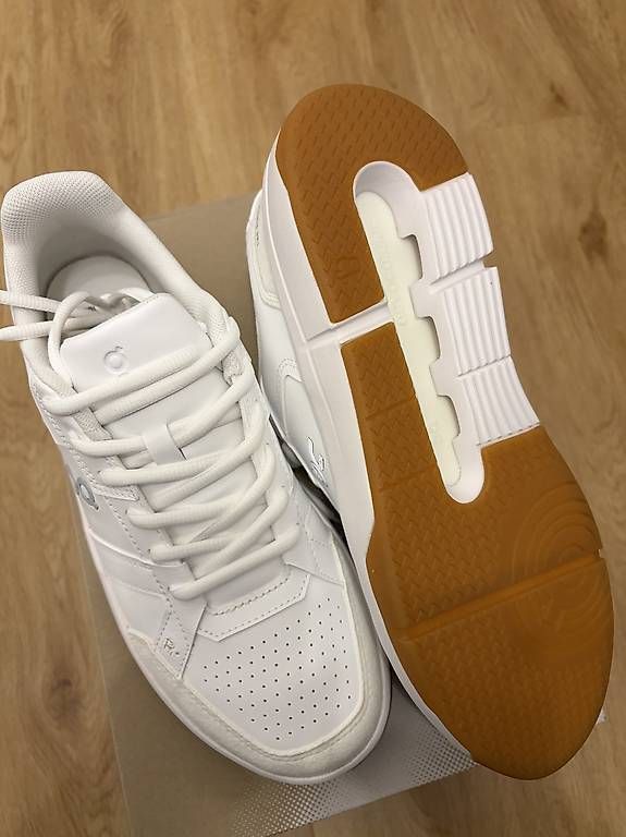 On Scarpe da donna: On Schuhe Damen Gr. 41 – Usato da Schattdorf venduto da ale_np8s 1