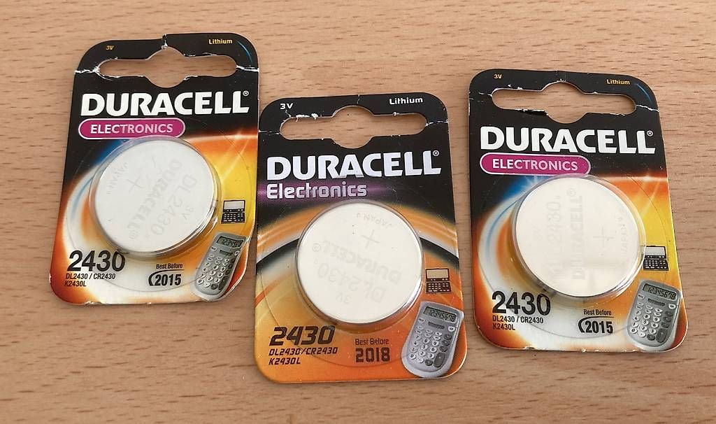 Caricatori & Batterie: 3 Knopfbatterien DL 2430 3V - letzte Gelegenheit – Usato da Brunnen venduto da buchsibaer